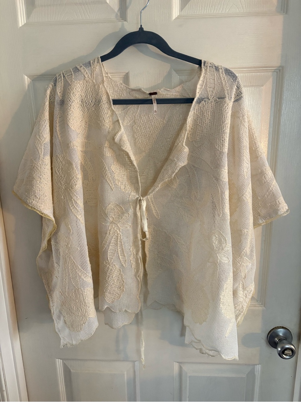 Free People Ivory Sheer Lace Floral willow tie cap top Relaxed Top boho hippy
